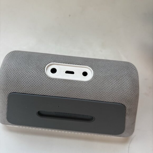 due to PoshM's policies cannot take down a listing within two months been bought - Picture 3 of 8